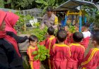 Polsek-Waru-Dampingi-Warga-Desa-Kureksari-dalam-Pengelolaan-Sayur-Hidroponik