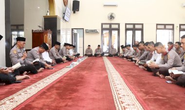 Polres-Malang-Serentak-Gelar-Doa-Bersama-Untuk-Satu-Tahun-Tragedi-Kanjuruhan