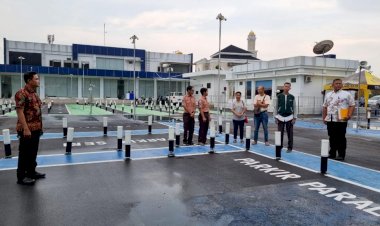 Pemohon-SIM-Tetap-Kesulitan-Atasi-Lintasan-S,-Polresta-Sidoarjo-Berikan-Latihan-Uji-Praktik-Gratis