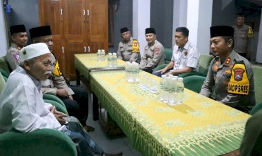Pererat-Sinergi-Bersama-Ulama,-Kapolresta-Mojokerto-Silaturahmi-ke-Tokoh-Agama