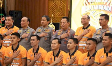 Penghargaan-Kapolri-untuk-Jakarta-Bhayangkara-Presisi-dan-Popsivo-Polwan-atas-prestasi-di-Proliga-2024