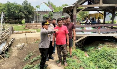 Polisi-Beri-Bantuan-Bibit-Jagung-dan-Pupuk-di-Sidoarjo,-Wujudkan-Ketahanan-Pangan-Nasional