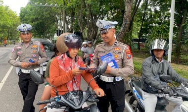 Polres-Magetan-Ajak-Masyarakat-Tingkatkan-Kesadaran-Berlalu-Lintas-Melalui-Public-Address