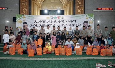 Polresta-Sidoarjo-Gelar-Safari-Ramadhan-dan-Bagikan-Takjil-di-Perempatan-Gedangan
