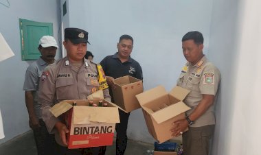 Polisi-Tertibkan-Penjualan-Miras-Ilegal-di-Malang