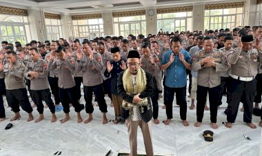 Polresta-Sidoarjo-Gelar-Shalat-Ghaib-dan-Doa-Bersama-untuk-Korban-Bencana-di-Aceh,-Sumut-dan-Sumbar