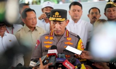 Tinjau-2-Gereja,-Kapolri-Pastikan-Pengamanan-dan-Pelayanan-Misa-Malam-Natal