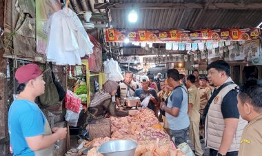 Polres-Pasuruan-Pantau-Pasar-Pastikan-Stok-Pangan-Aman-Pascalebaran