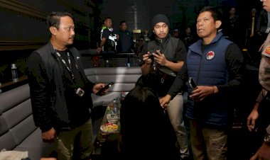 Polda-Jatim-Razia-THM-Surabaya,-106-Pengunjung-Dites-Urine,-Hasilnya-Seluruhnya-Negatif