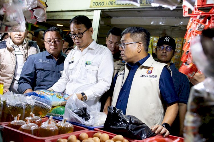 Satgas Pengendalian Harga Beras Jawa Timur Sidak Pasar di Surabaya